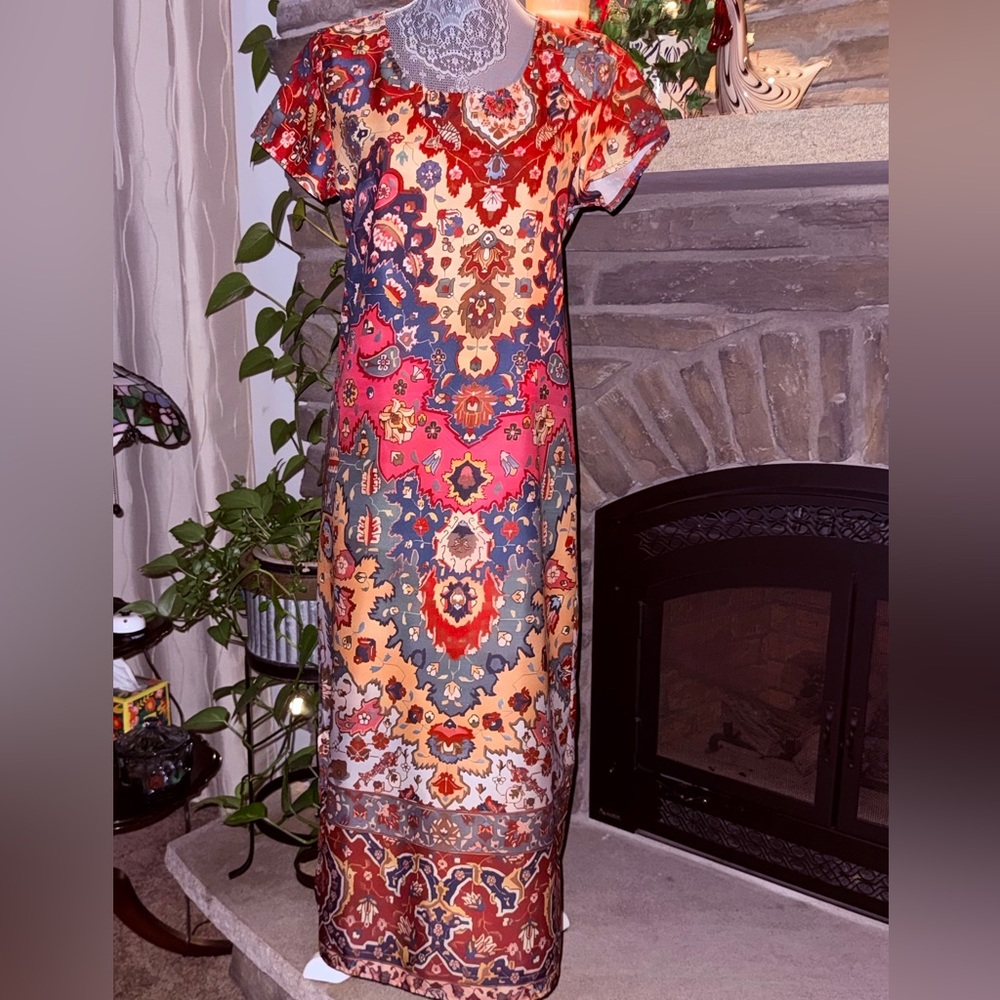 💥🇺🇸NWOT Floral Multicolor Dress. Size; Small